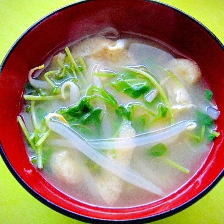 もやしと豆苗油揚げの味噌汁